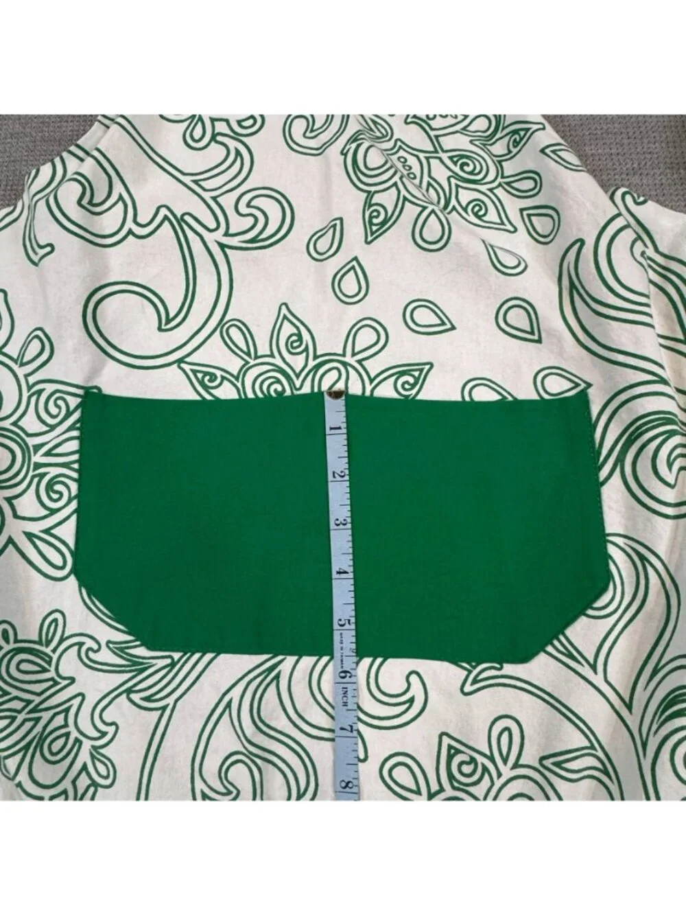 Flirty Aprons apron features